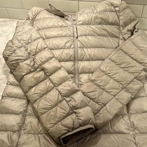 uniglo light down jacket